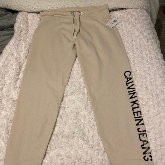 Calvin Klein Sweats - Picture 2 of 4